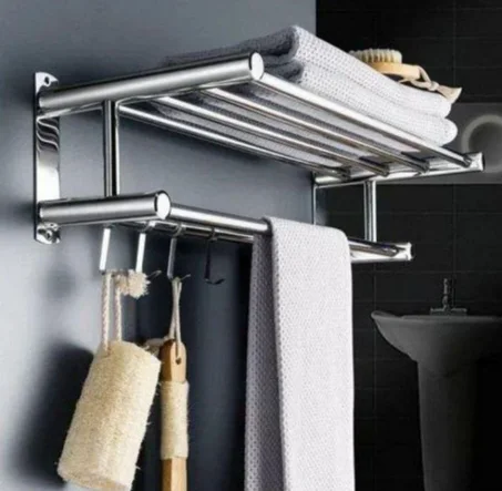 رف مناشف الحمام Eridanus مع 5 خطافات مناشف, سكة مناشف قابلة للطي من الفولاذ المقاوم للصدأ مثبتة على الحائط مع رف مناشف مزدوج, منظم رفوف الاستحمام على طراز الفندق, كروم - طول 60 سم