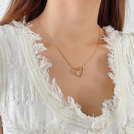 قلادة الحب الابدي