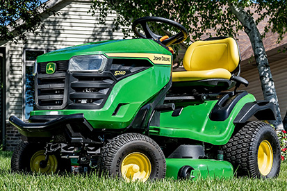S240 with 42-in. (107-cm) Accel Deep™ Mower Deck