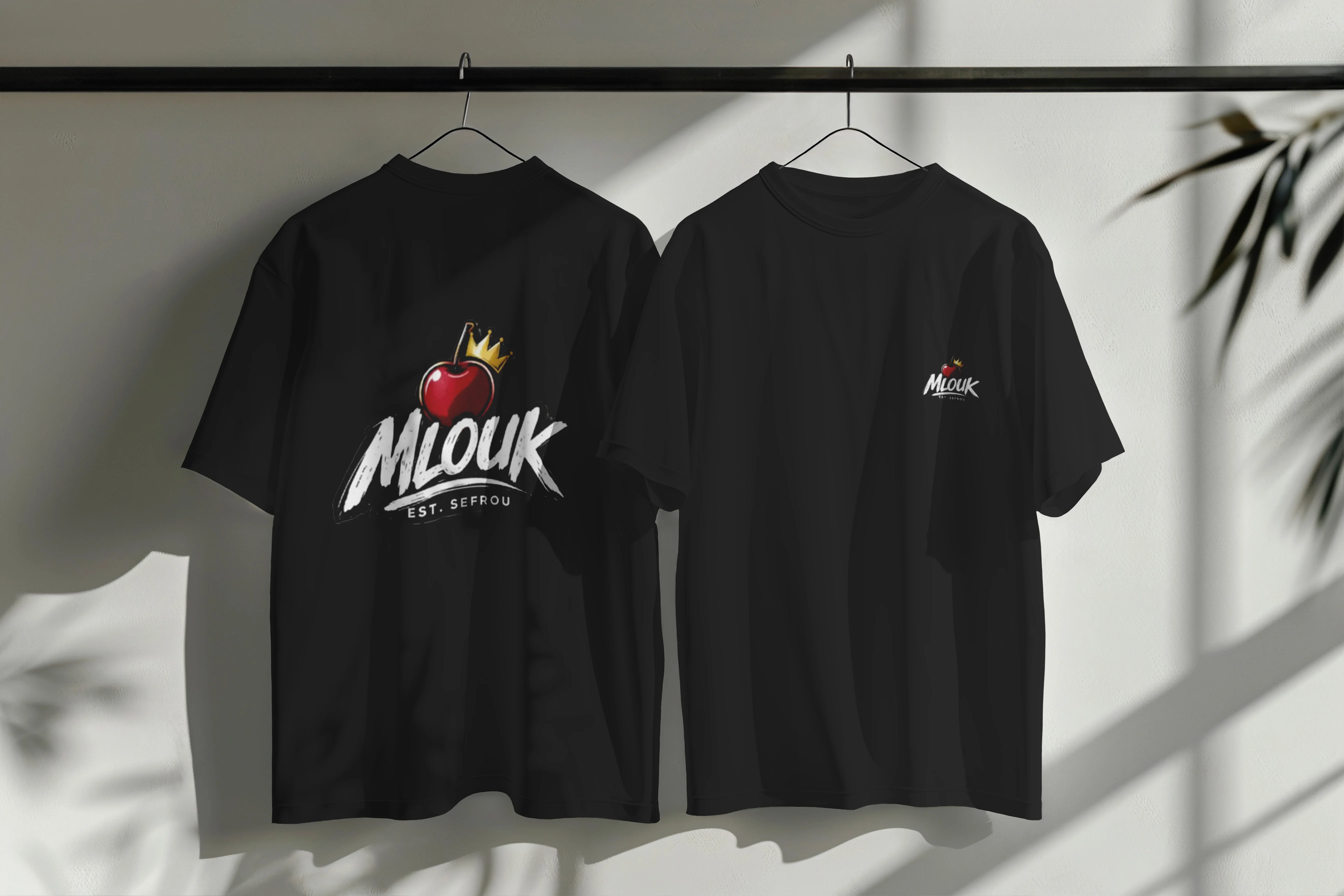 تيشرت الملوك مع تصميم MLOUK