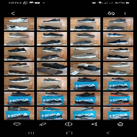 أحذية رياضية