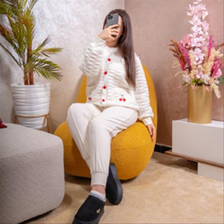 Pyjamas - بيجامة