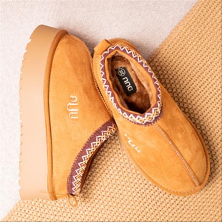 Pantoufles - بانتوفة