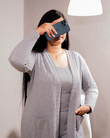 Pyjama 3 pièces avec ceinture - Couleur Gris بيجامة من 3 قطع مع حزام خصر - لون الرمادي