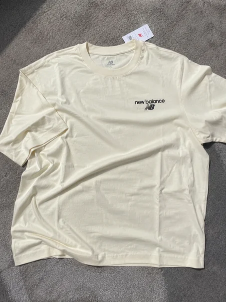 NEW BALANCE T-SHIRT