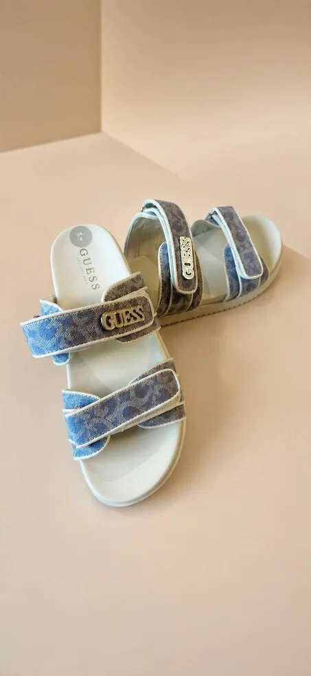 GUESS Sandales Femme Premium