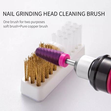 Brosse de nettoyage pour perceuse à ongles
