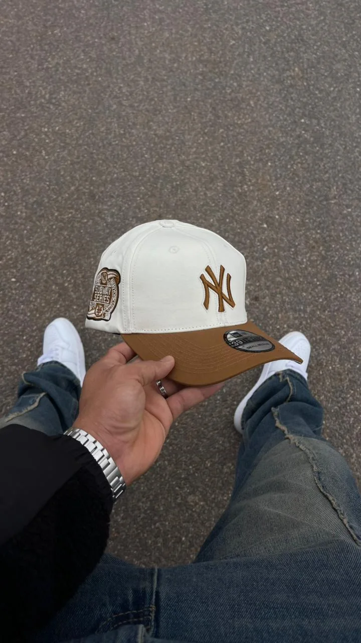 CAP NEW ERA NEW YORK BEIGE AND CARAM