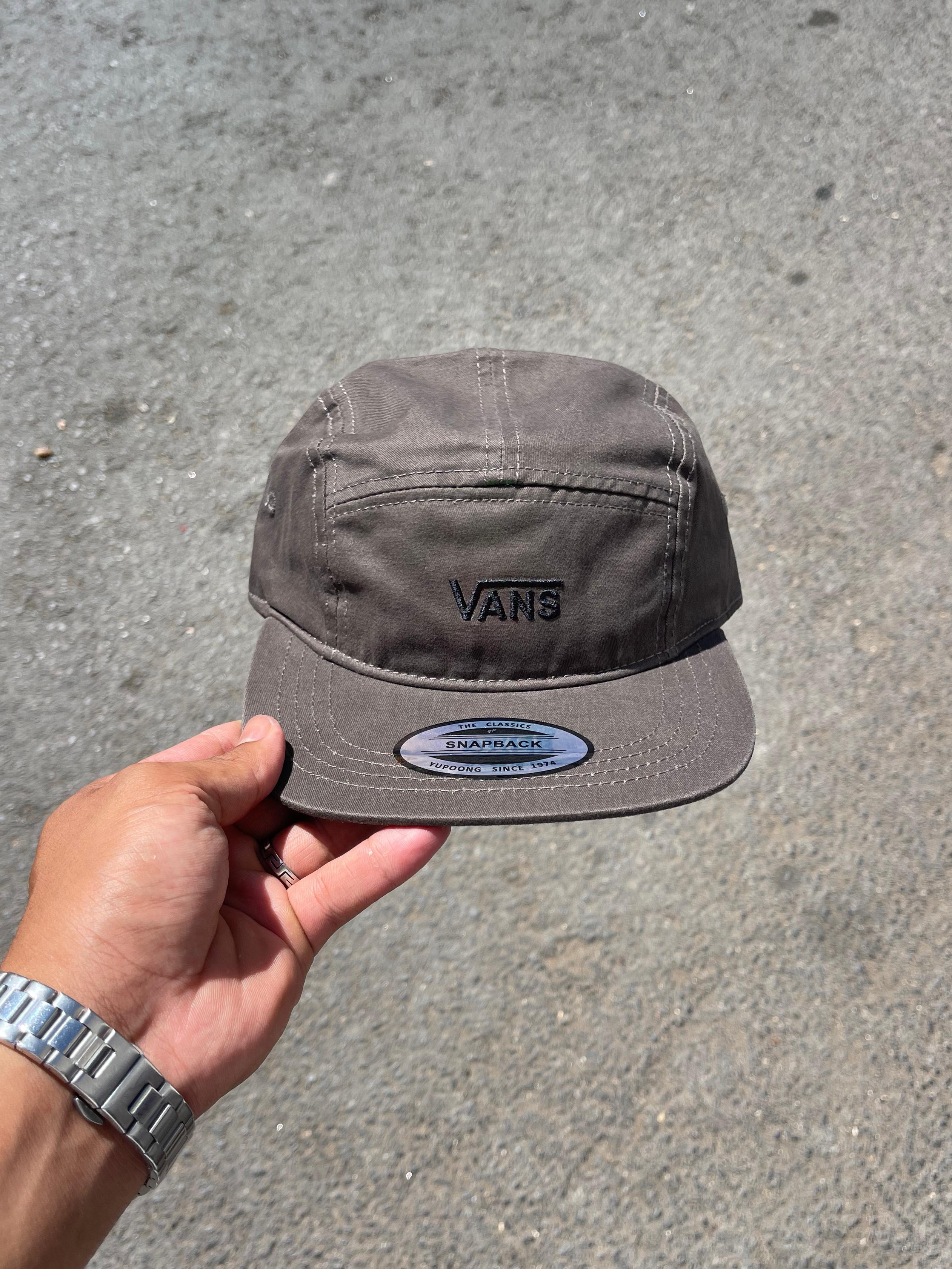 𝓒𝓪𝓼𝓺𝓾𝓮𝓽𝓽𝓮 𝓥𝓪𝓷𝓼 𝓢𝓷𝓪𝓹𝓫𝓪𝓬𝓴 𝓒𝓵𝓪𝓼𝓼𝓲𝓺𝓾𝓮 𝓖𝓻𝓲𝓼 𝓽𝓪𝓾𝓹𝓮