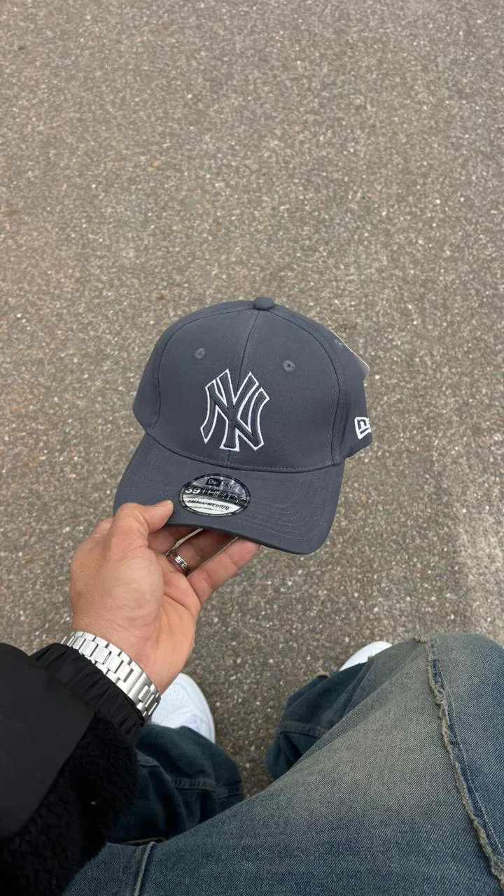 CAP NEW YORK GRIS