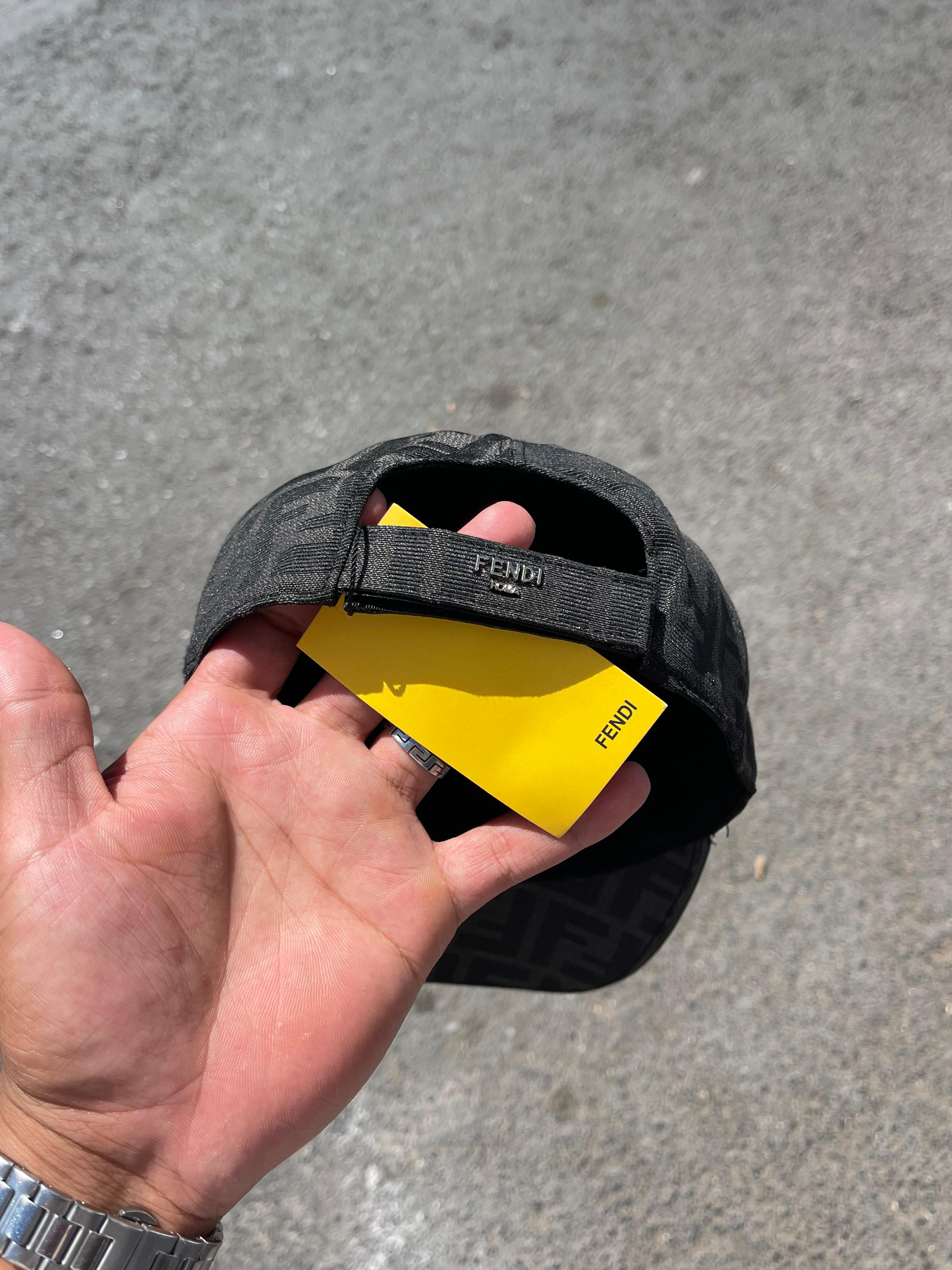 𝓒𝓪𝓼𝓺𝓾𝓮𝓽𝓽𝓮 𝓕𝓮𝓷𝓭𝓲 𝓡𝓸𝓶𝓪