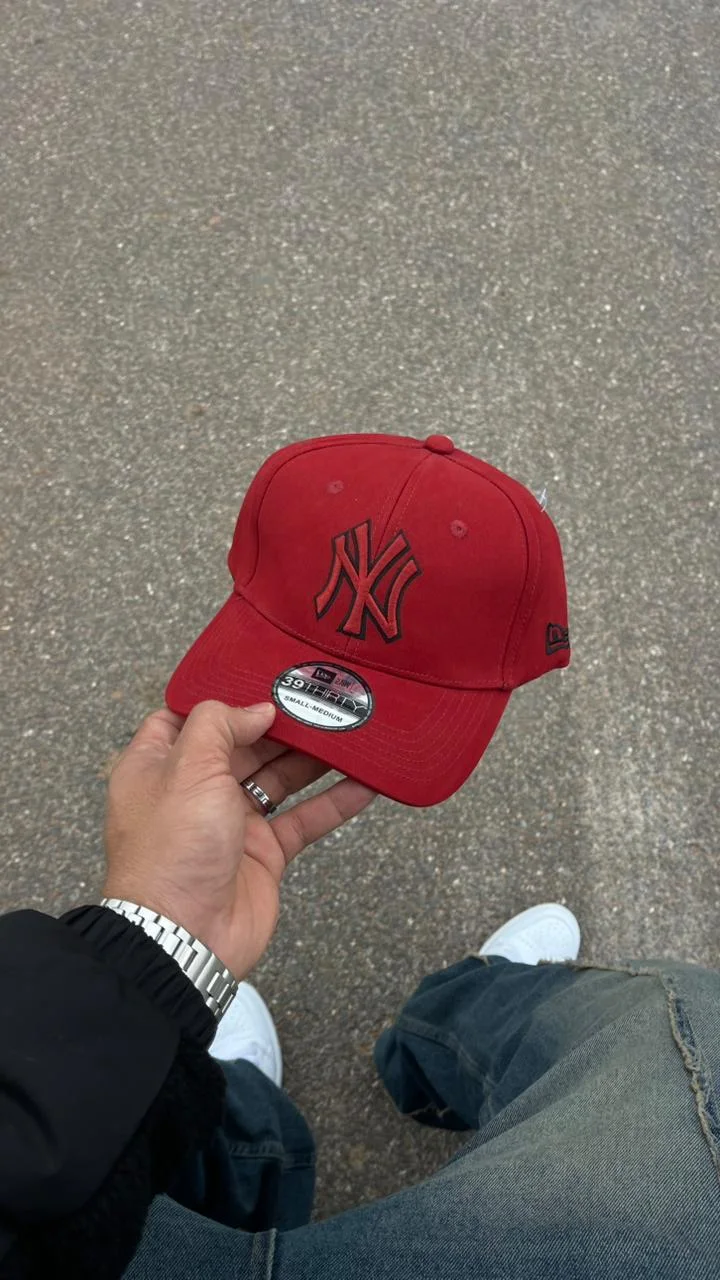 CAP NEW YORK RED
