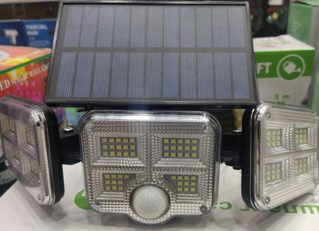 أضواء الطاقة الشمسية الثلاثية