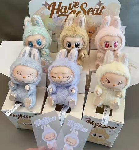 🔥 الدمية رقم 1 في العالم – Labubu  إصدار