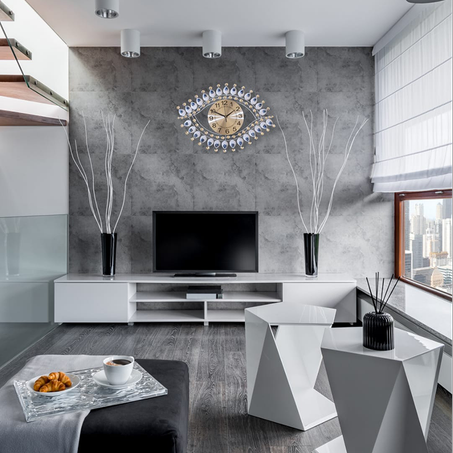 ساعة حائط فاخرة