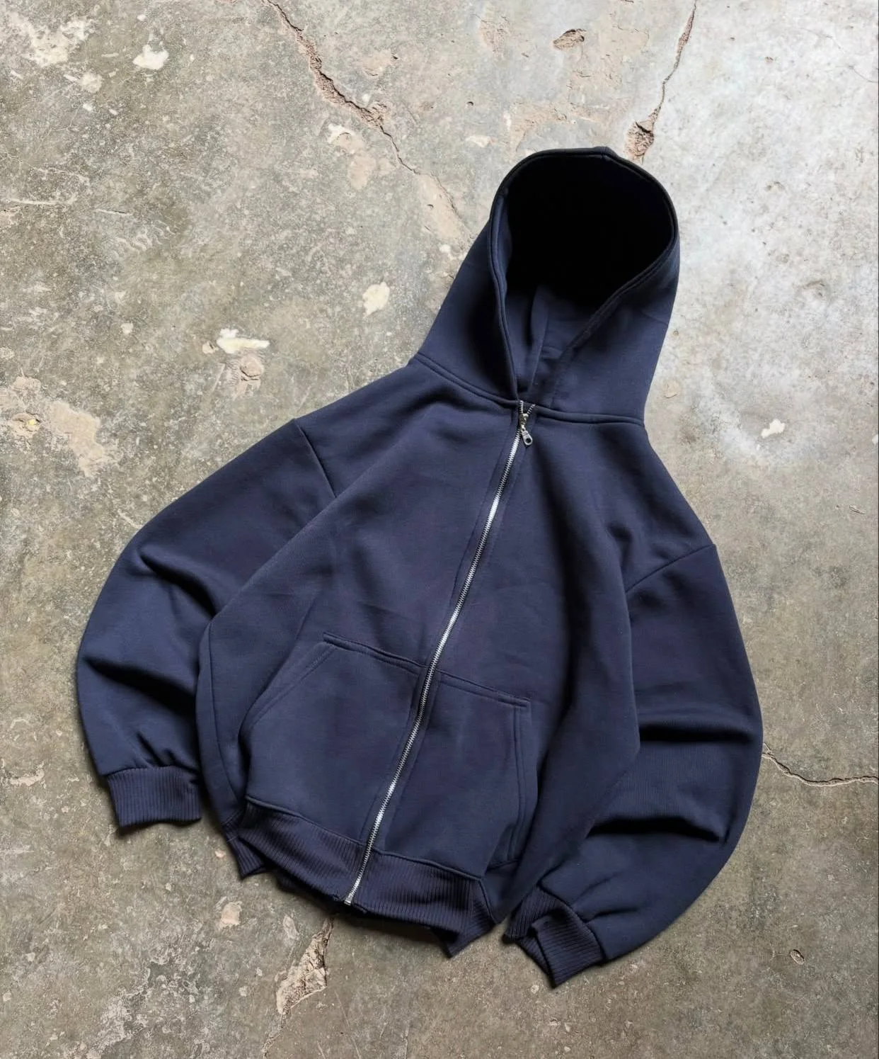 VESST ZIPE (cropped)