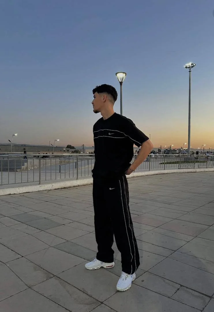 Ensembel nike+التوصيل مجاني