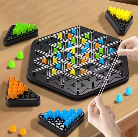 لعبة الألغاز الممتعة JOTriangle