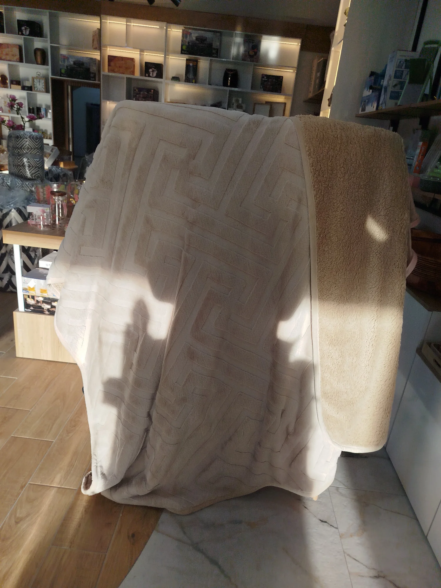 كوفيرتة مخططة باج