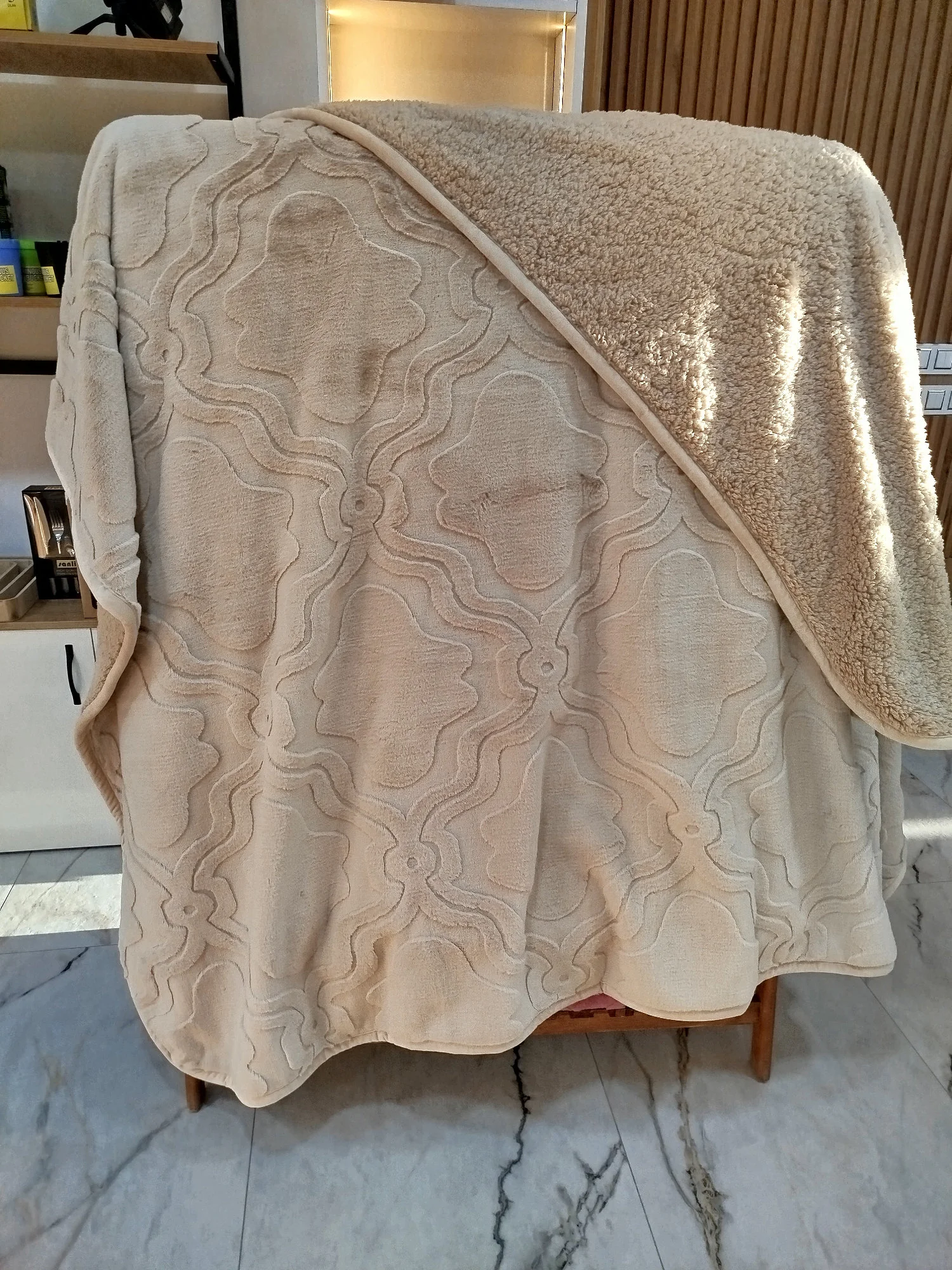 كوفيرتة وردة كبيرة باج