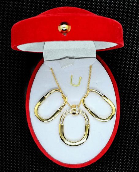 Parure Élégance – Collier & Boucles d’Oreilles Dorés Cristallisés