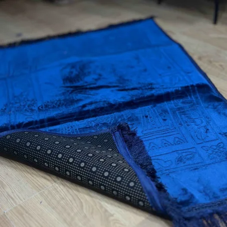 سجادة صلاة ناعمة ومريحة لتخفيف ألم الركبة لصلاة مريحة وخشوع في السجود