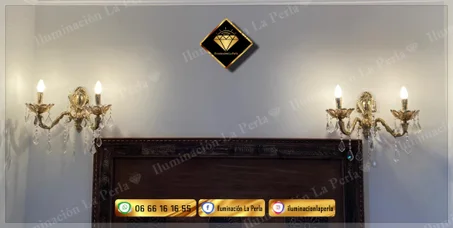 ✨ أبليك نحاسي فاخر بمصباحين – مزين بالكريستال ✨