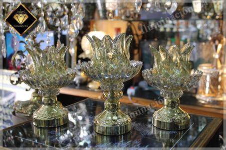 شمعدان زجاجي فاخر بتصميم مستوحى من شكل اللهب