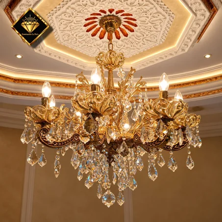 ثرية 8 مصابيح