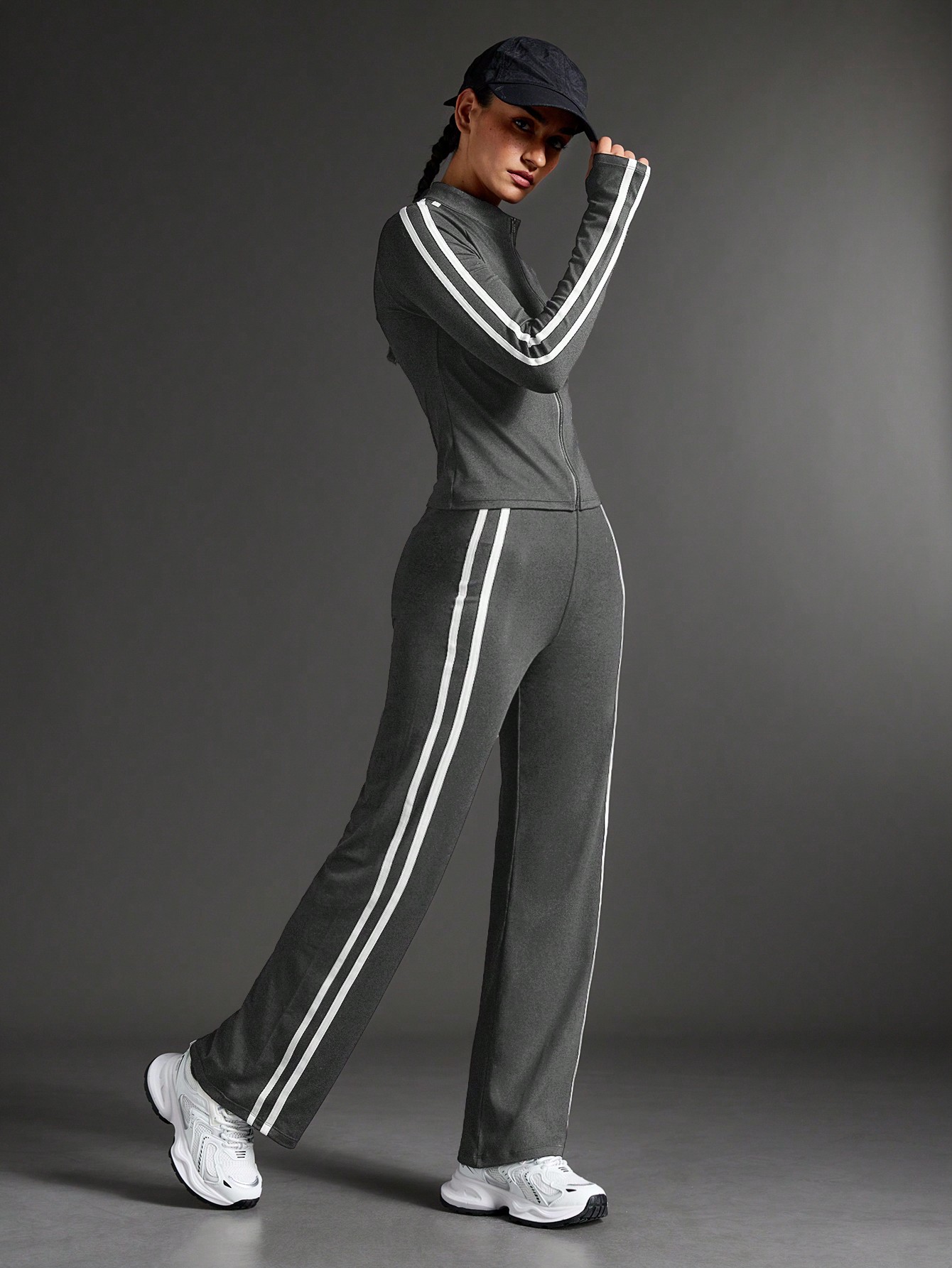 ENSEMBLE DE SPORT FEMME – CONFORT & STYLE
