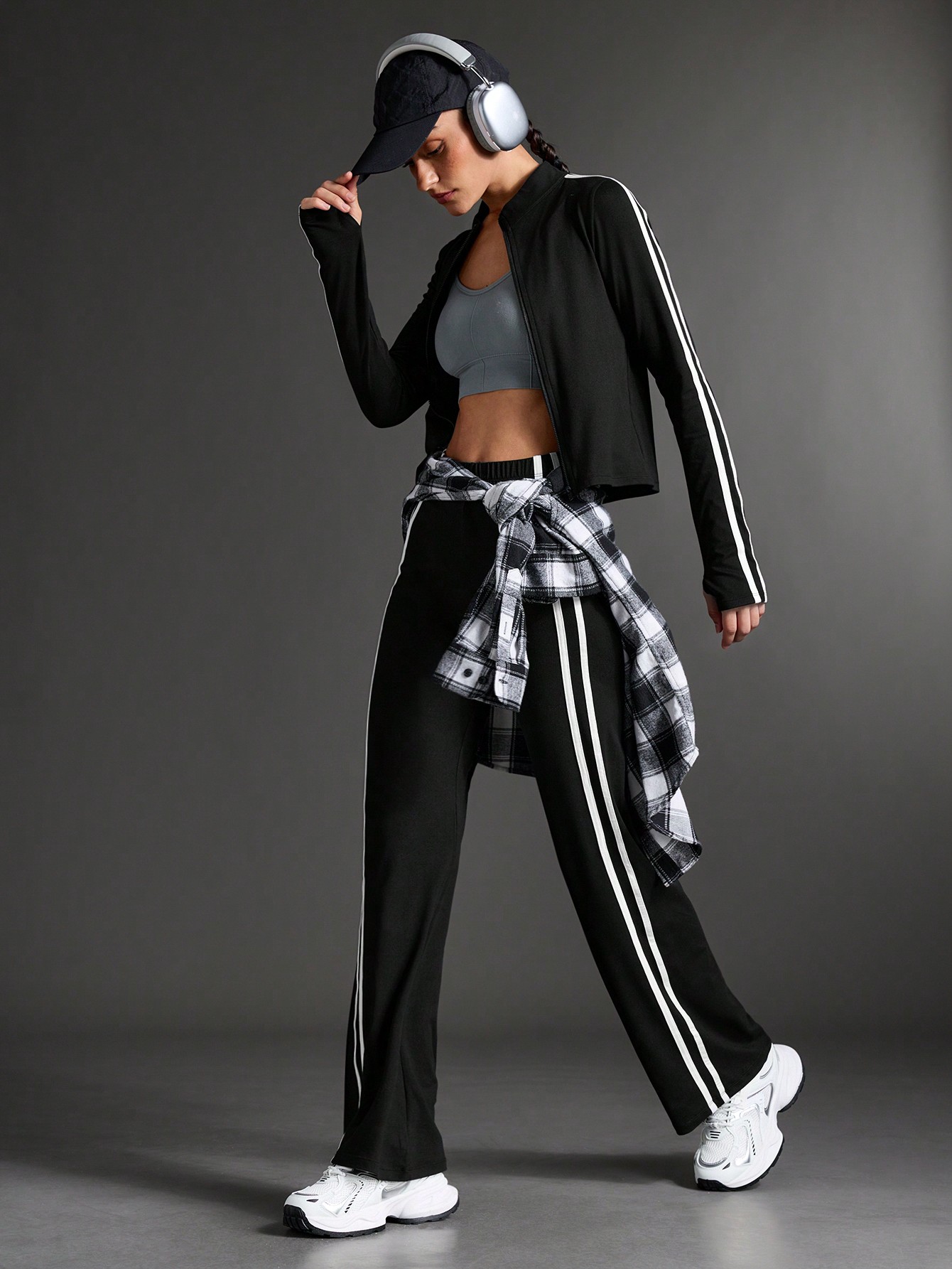 ENSEMBLE DE SPORT FEMME – CONFORT & STYLE