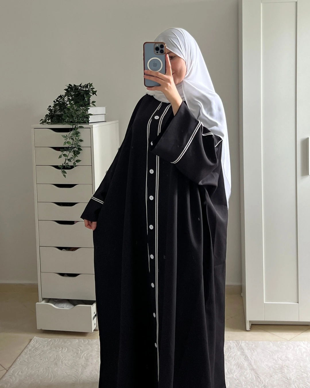 عبــاية اوفــر التــوب سكــوبة