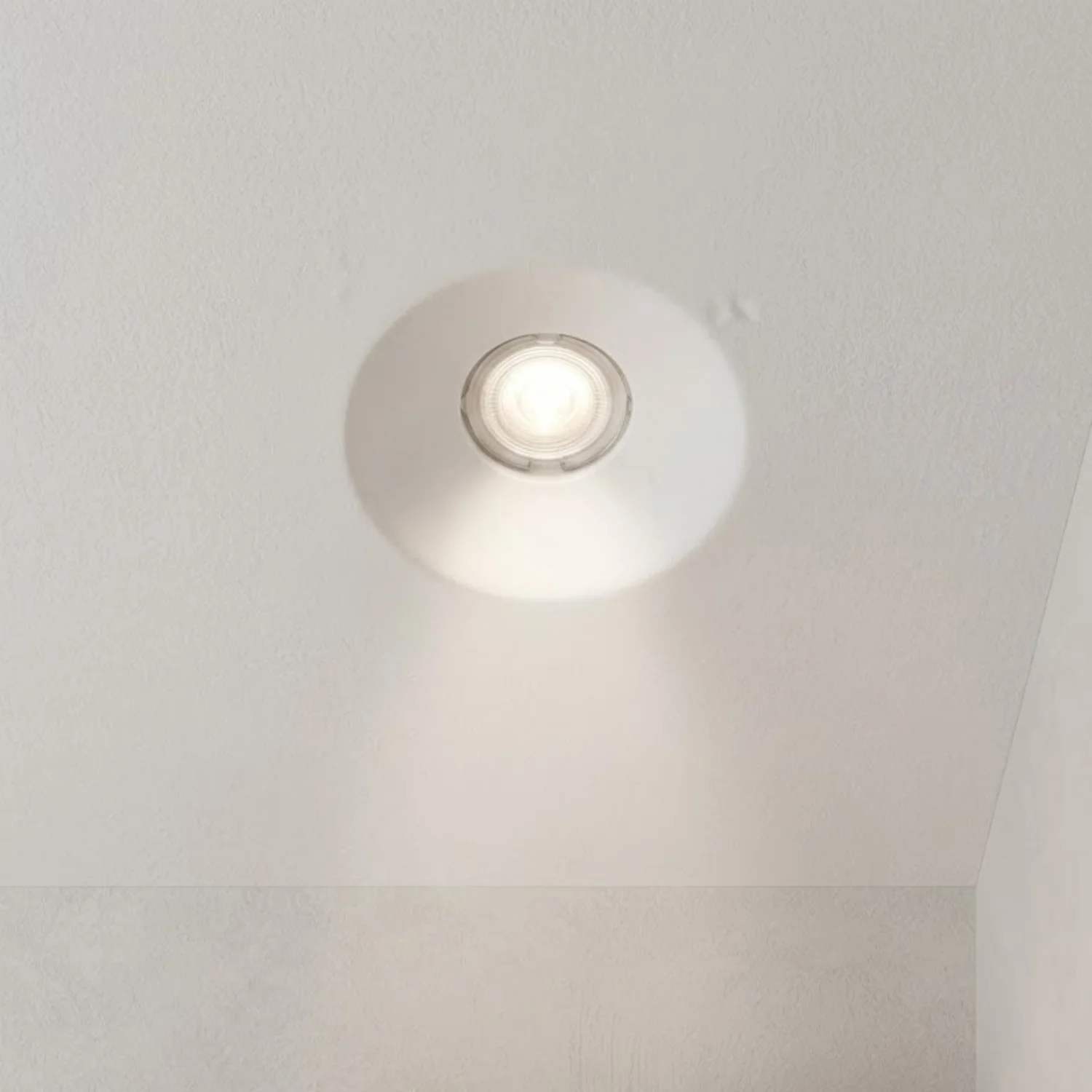 Spot Encastrable Trimless 13×13 cm : L’Art de l’Invisible