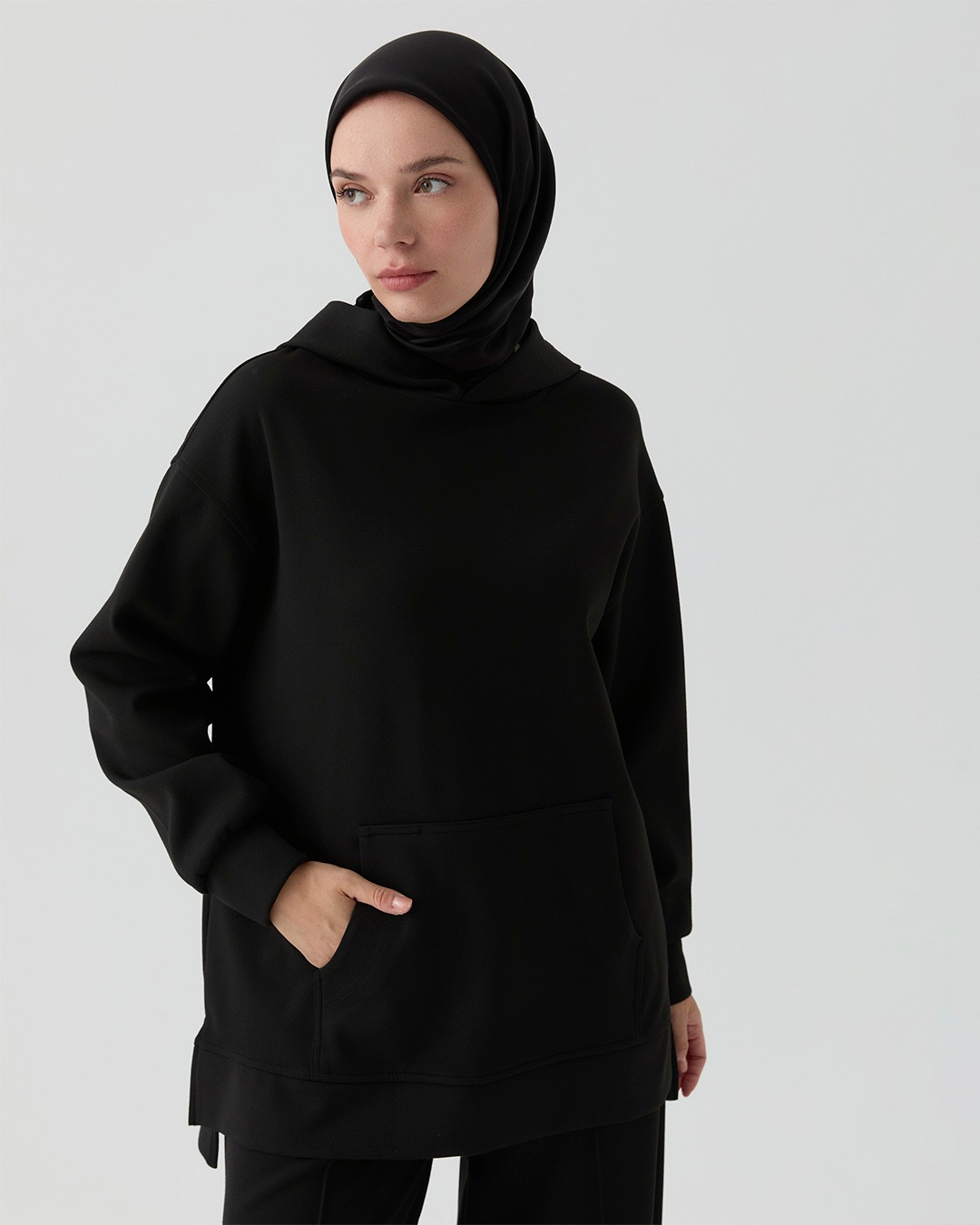 Sweat en tricot avec poche kangourou - Noir-GRIS