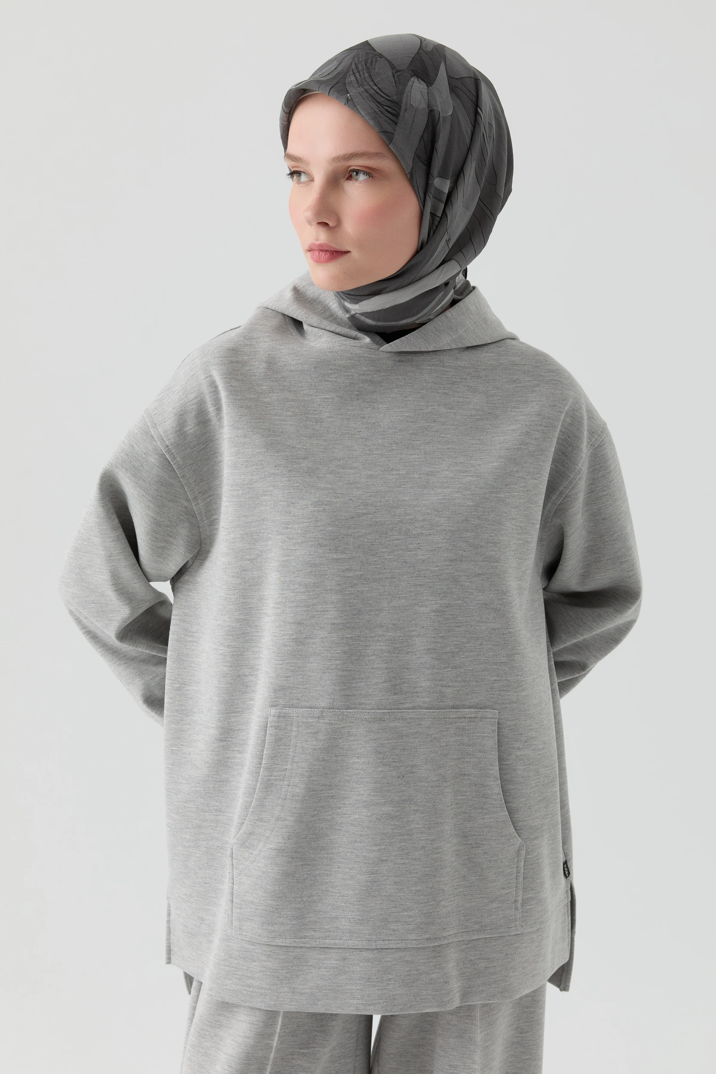 Sweat en tricot avec poche kangourou - Noir-GRIS