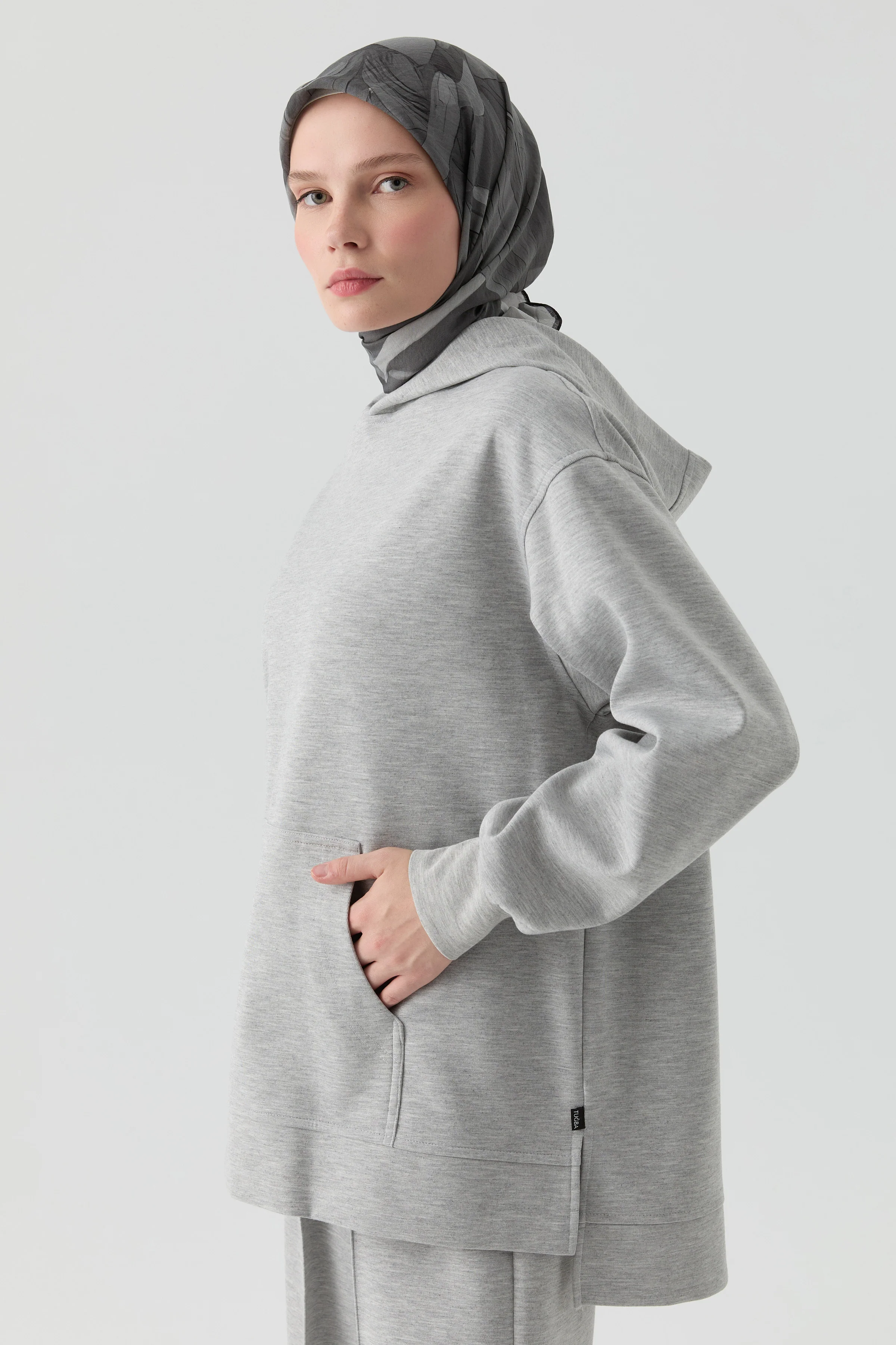 Sweat en tricot avec poche kangourou - Noir-GRIS