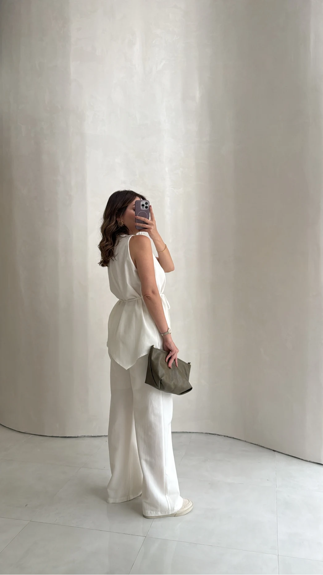 Ensemble chemisier et pantalon asymétriques à lacets azzio