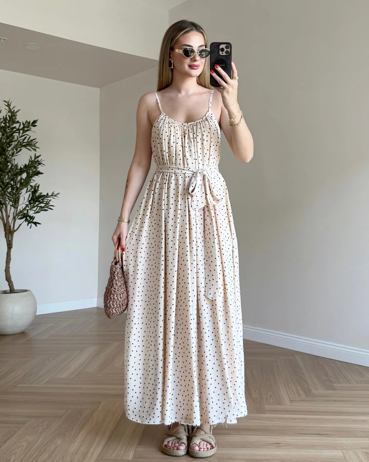 Robe maxi à bretelles et à pois doublée