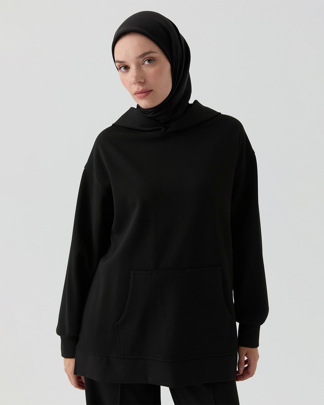 Sweat en tricot avec poche kangourou - Noir-GRIS