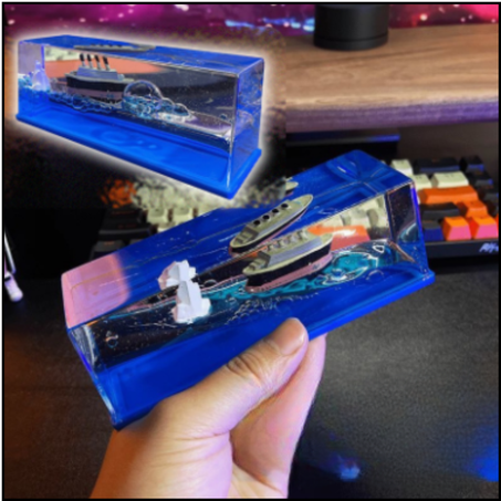 سفينة في بحرشفاف