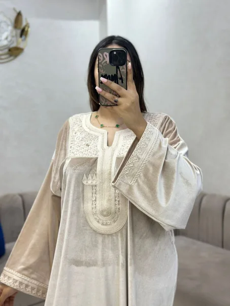 (REF002) قميص موبرة بالطرزة