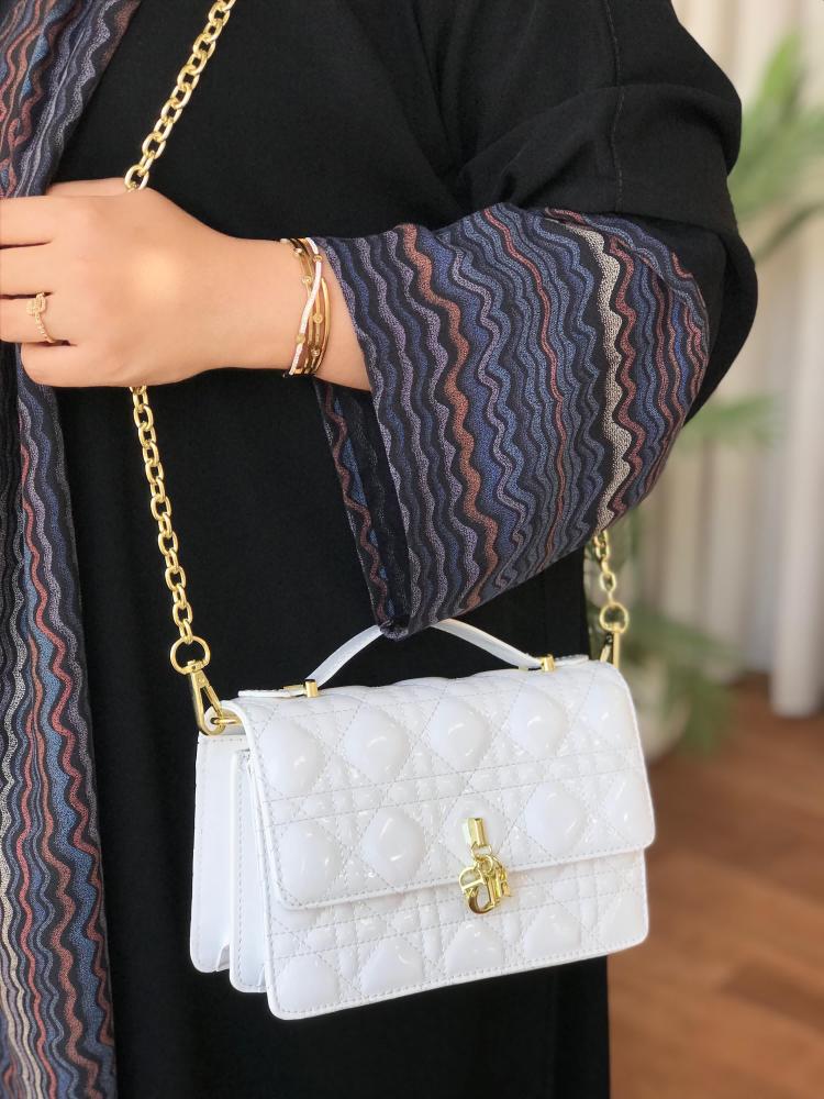 عدد محدود جدًا