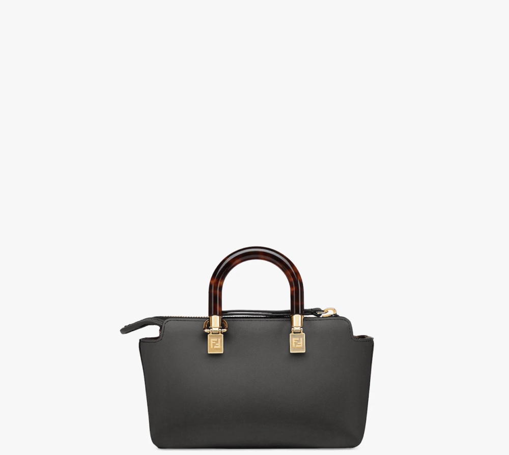 عدد محدود جداً اسود