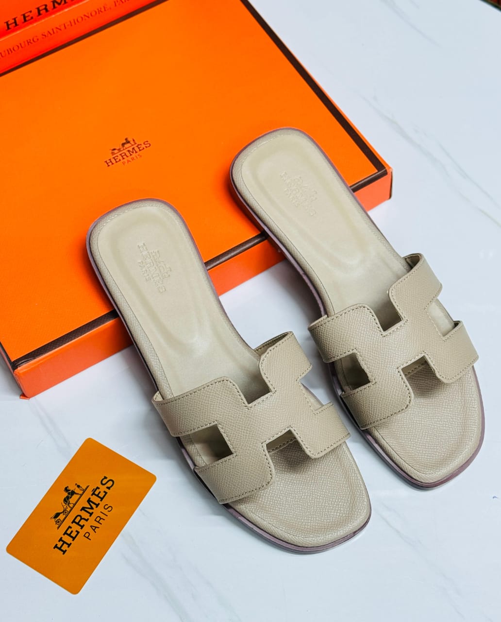 stores/4886d406de630c6d0ab0558edb55cc40/products/oCXrHRA6OuDTtciFMEDal3kd1OjxVHK19tdRgi4p.jpg