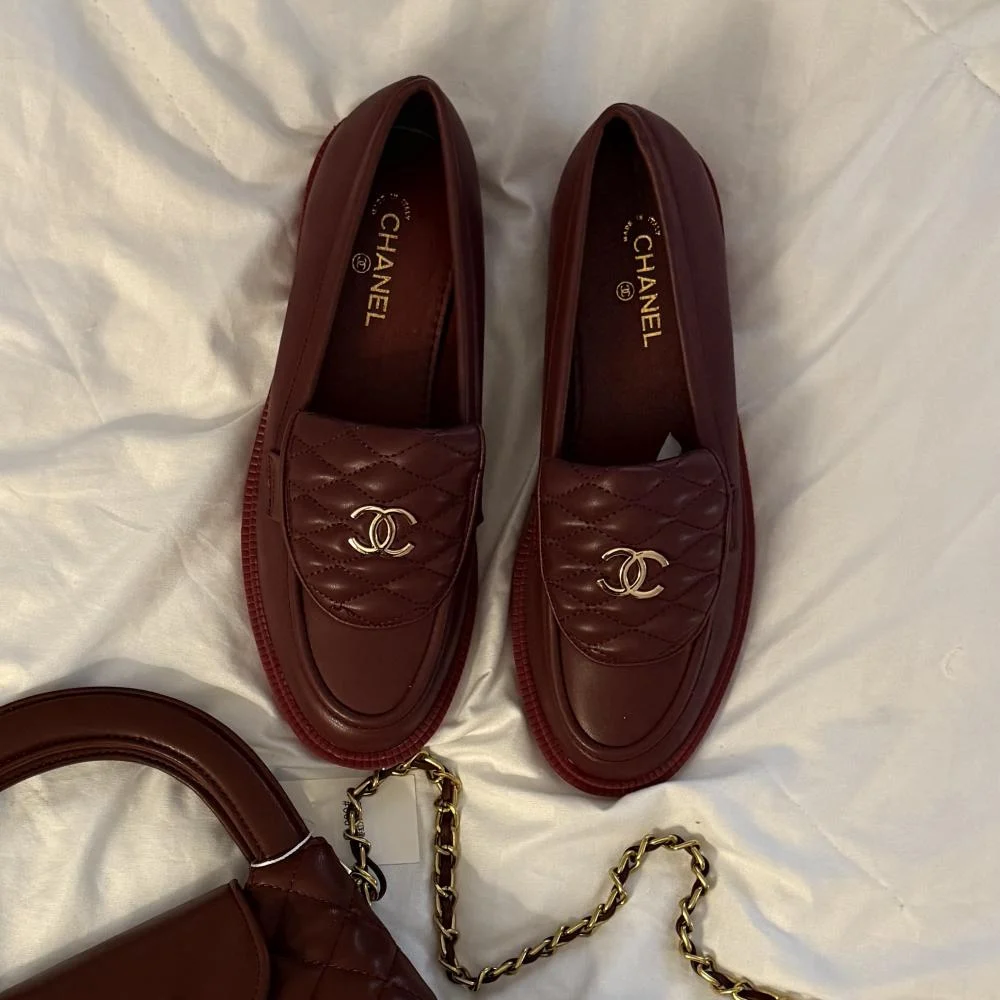 عنابي