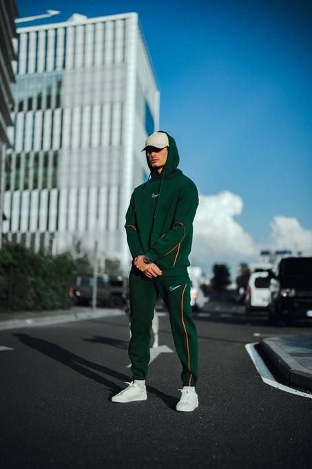 ملابس رجالية