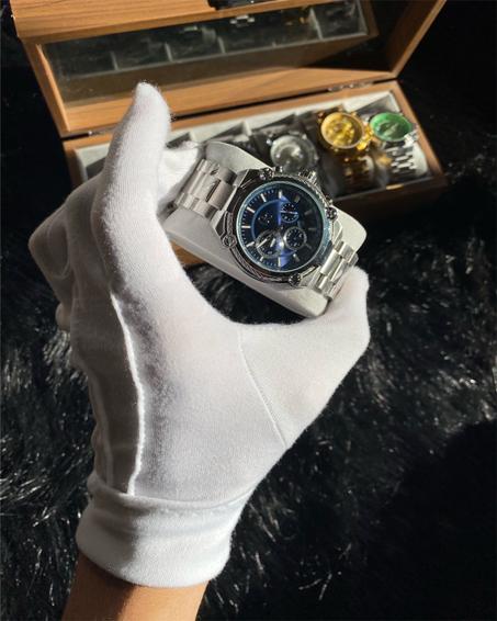 MONTRE GC