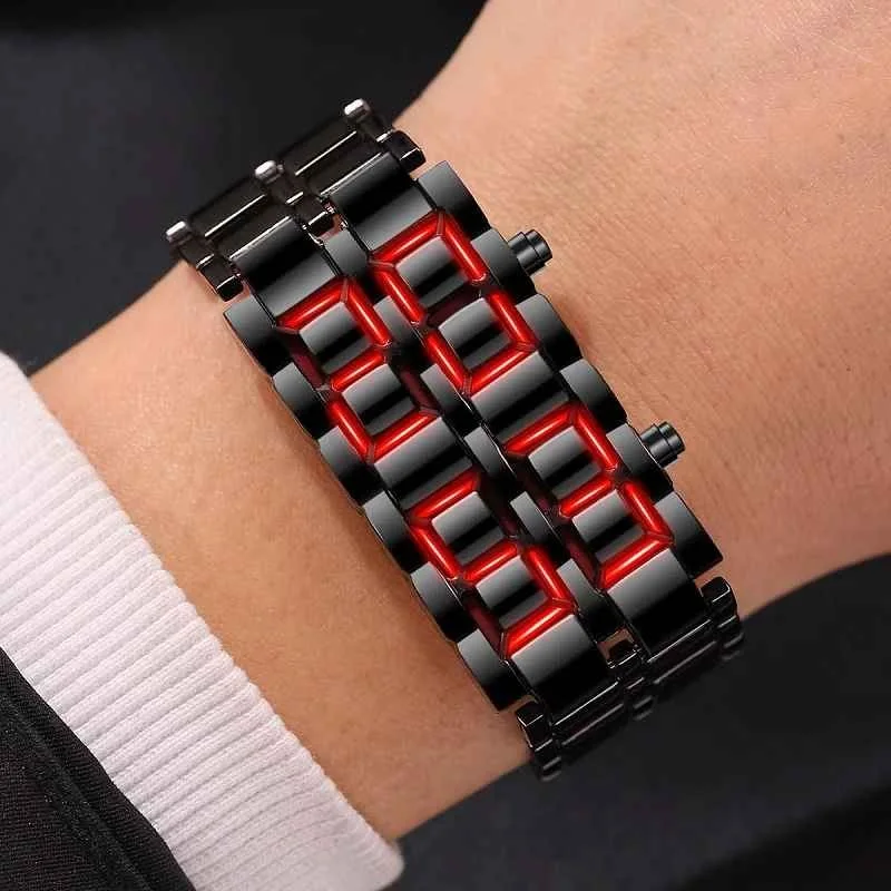 Men’s Lava Style Stainless Steel Watch – ساعة رجالية بتصميم لافا