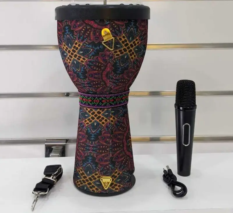 مكبر صوت على شكل دربوكة