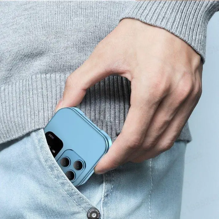 هاتف محمول صغير